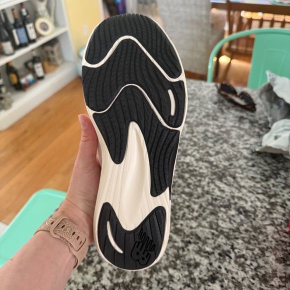 New Balance Women's DynaSoft Nergize Sport V2 Cross Trainer Sneaker - Picture 3 of 7